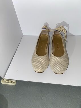 Rothy's Woven Cream Ballet Flats with Ankle Tie Laces (Removable) Women’s W7